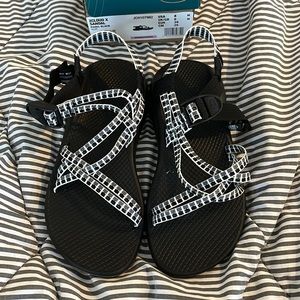 New In Box Chaco Sandals Cloud X